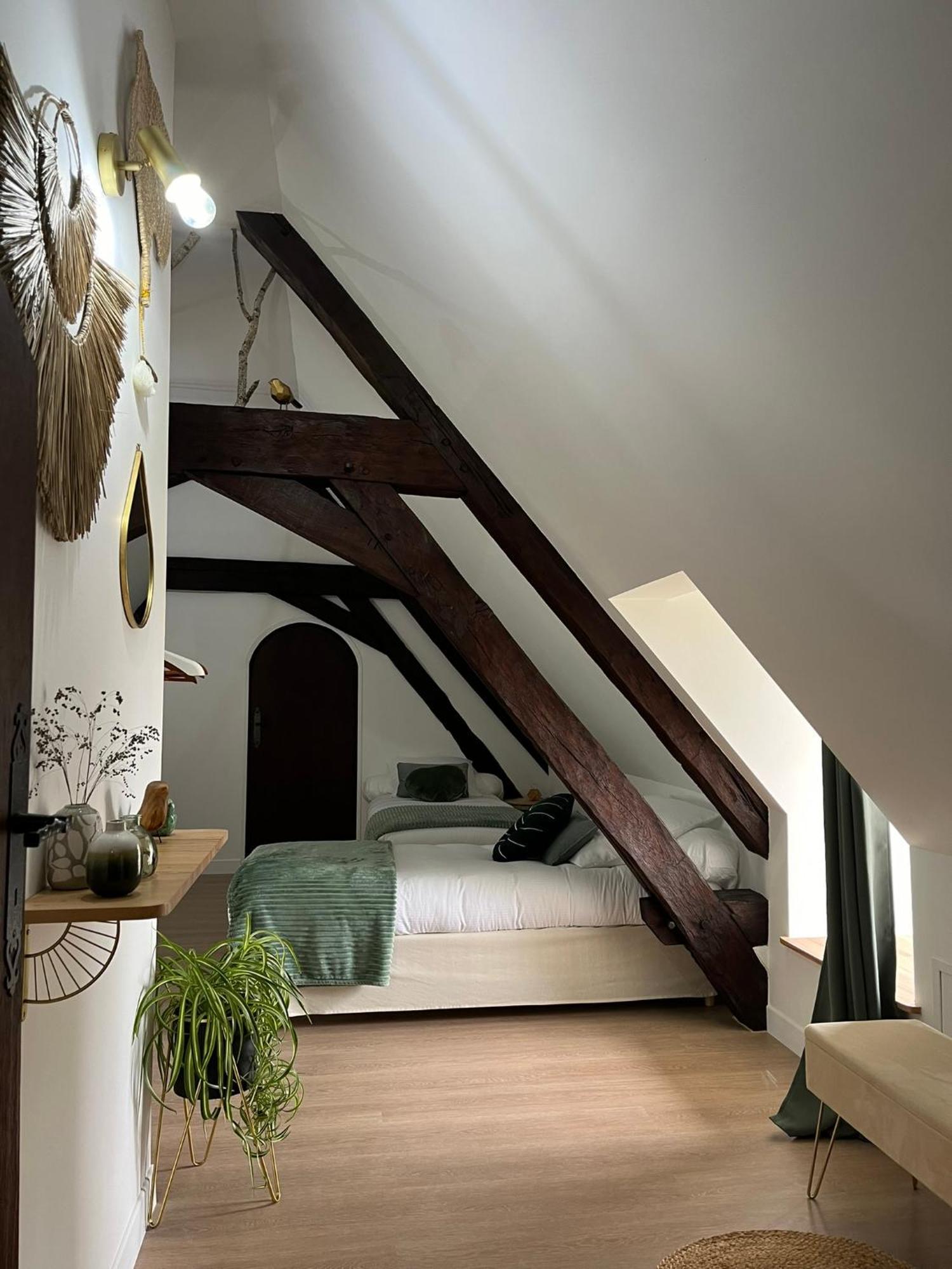 O2 Tours Bed & Breakfast Ourouer-les-Bourdelins Bagian luar foto